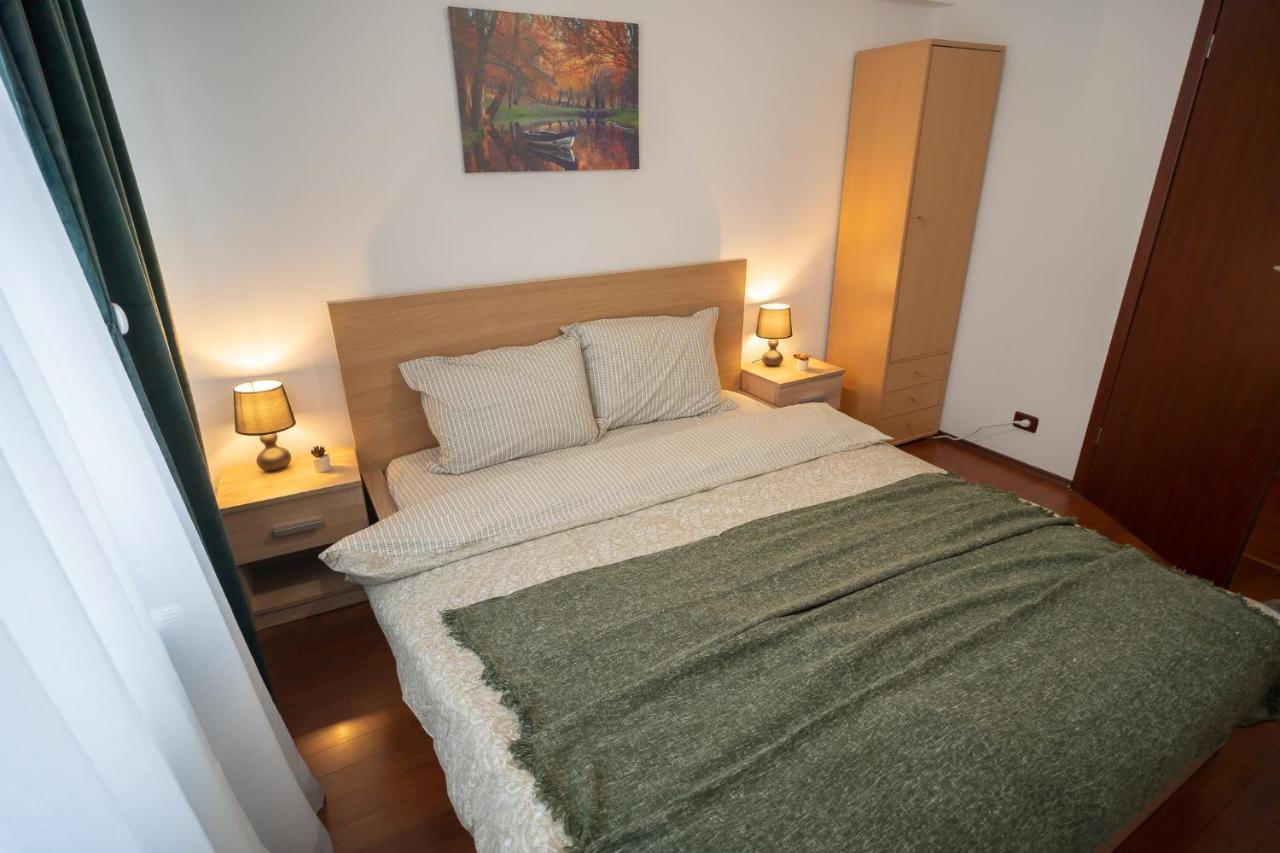 Spacious 2Br Dristor Apartment 布加勒斯特 外观 照片