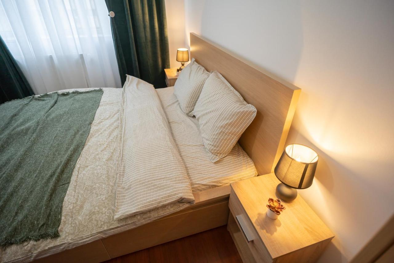 Spacious 2Br Dristor Apartment 布加勒斯特 外观 照片