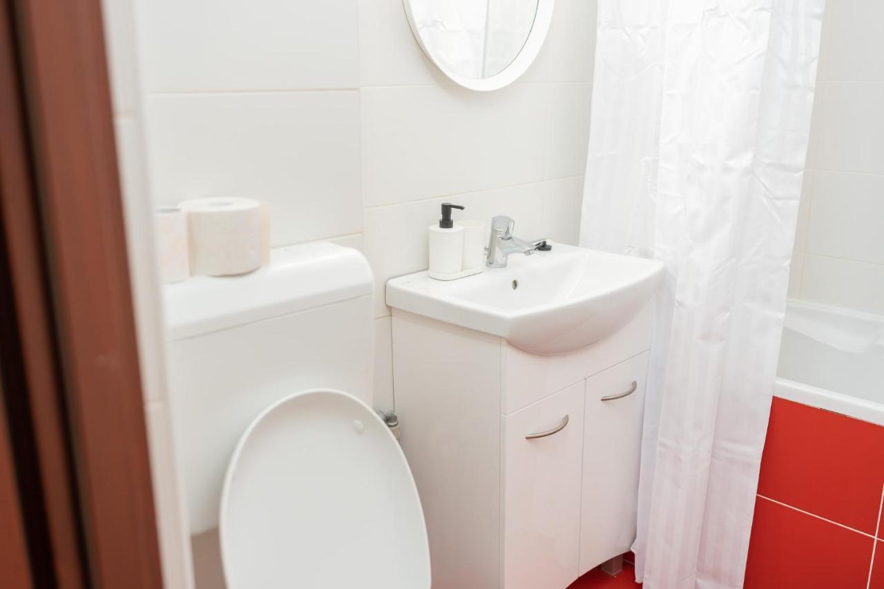 Spacious 2Br Dristor Apartment 布加勒斯特 外观 照片