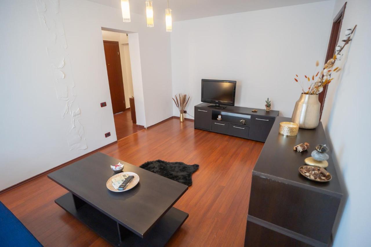 Spacious 2Br Dristor Apartment 布加勒斯特 外观 照片